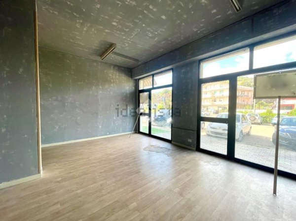 negozio in vendita a Montesilvano