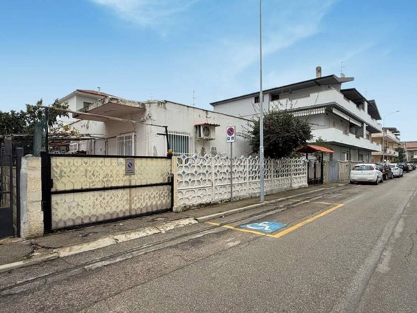 casa indipendente in vendita a Montesilvano