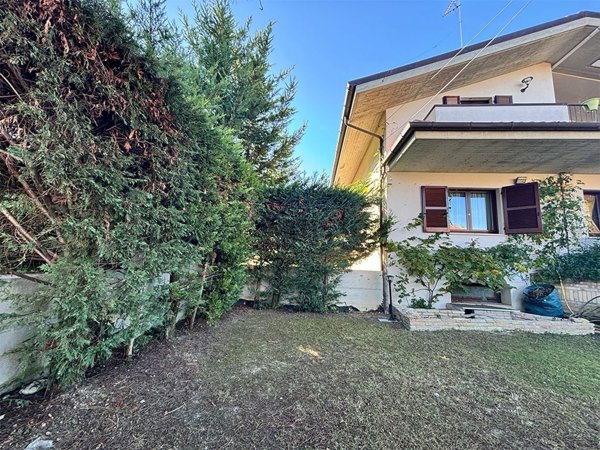 casa indipendente in vendita a Montesilvano