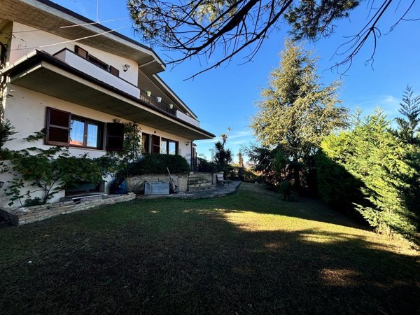 casa indipendente in vendita a Montesilvano