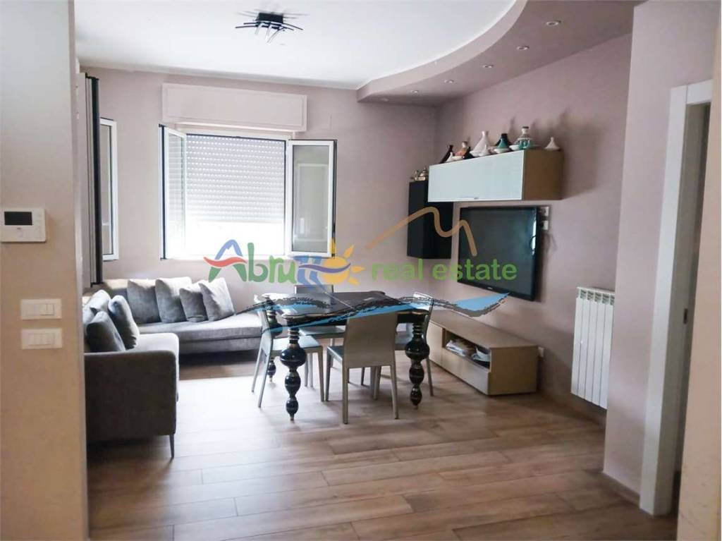 casa indipendente in vendita a Montesilvano