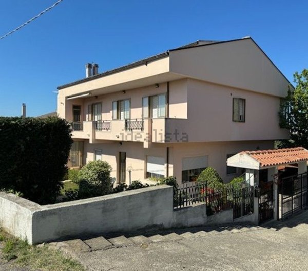 casa indipendente in vendita a Montesilvano