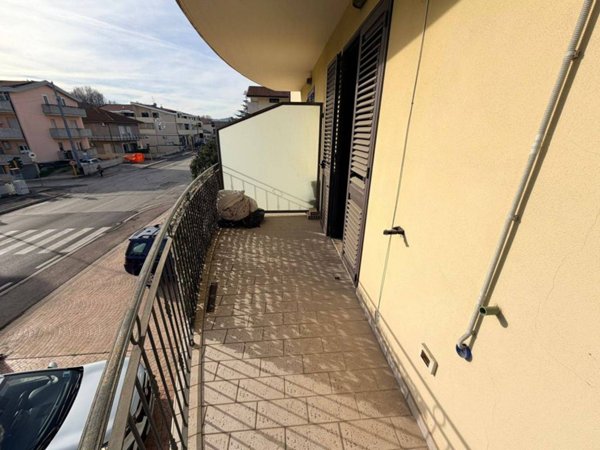 appartamento in vendita a Montesilvano in zona Villa Carmine