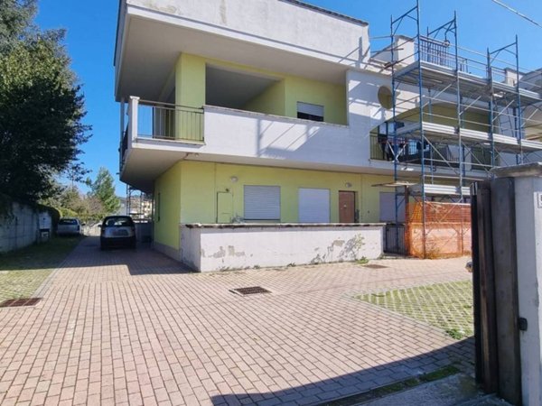 appartamento in vendita a Montesilvano in zona Villa Carmine
