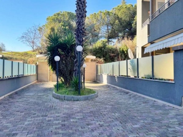 appartamento in vendita a Montesilvano in zona Villa Carmine