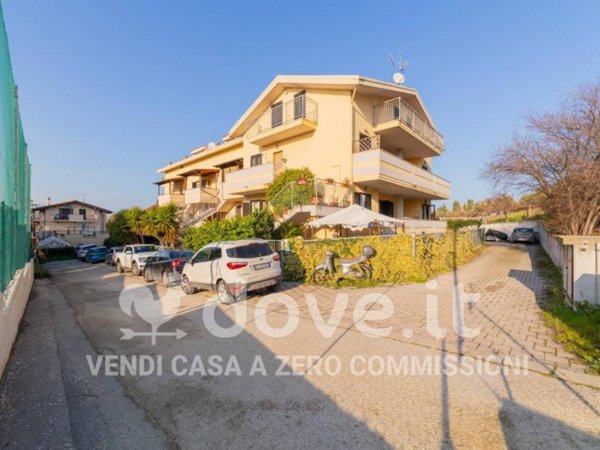 casa indipendente in vendita a Montesilvano in zona Villa Carmine