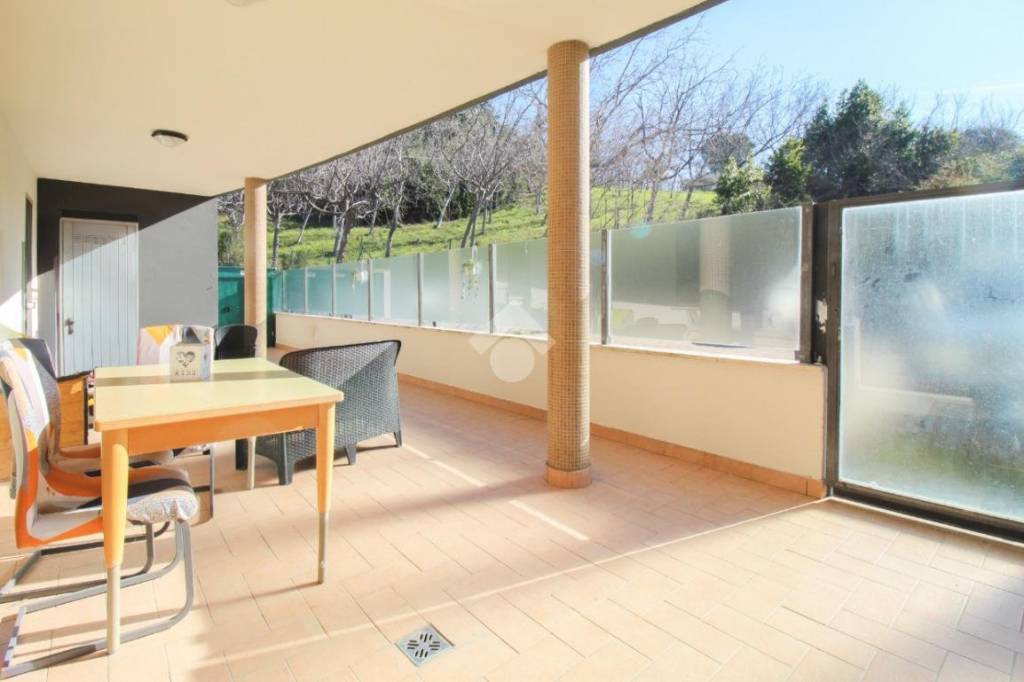 appartamento in vendita a Montesilvano in zona Villa Carmine