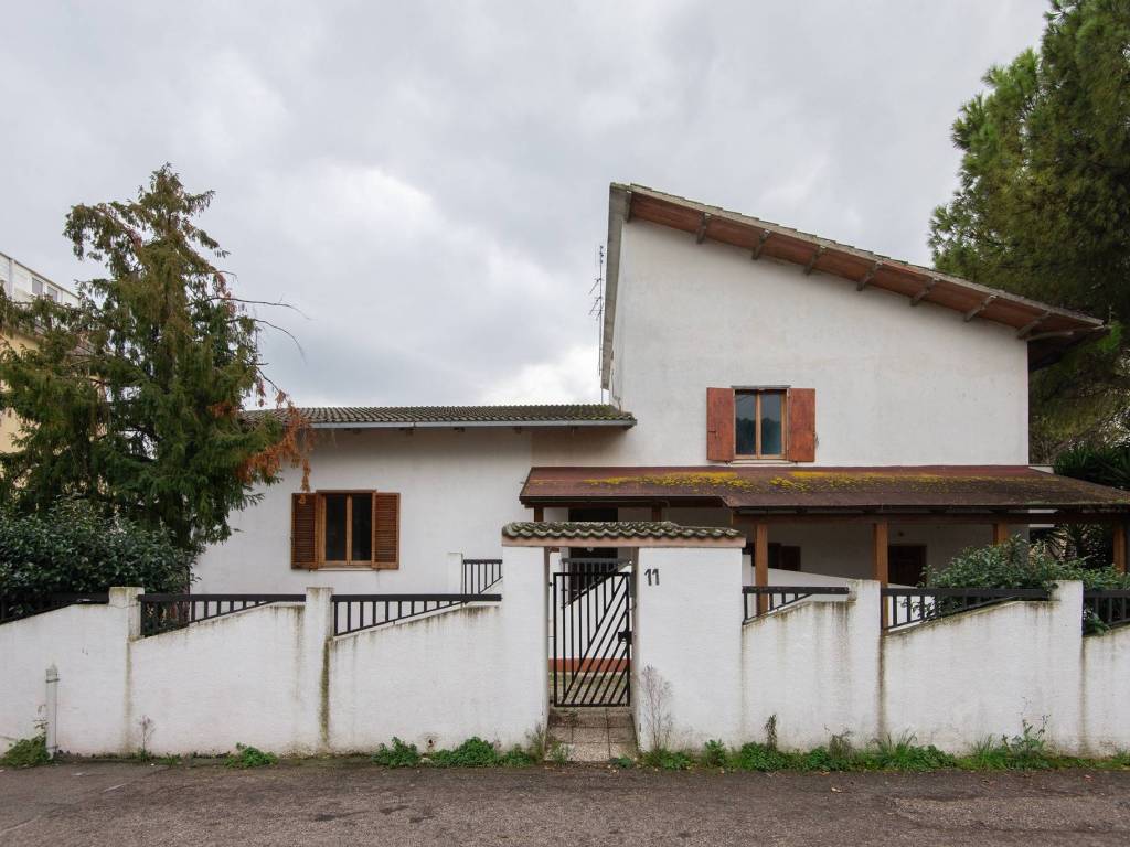 casa indipendente in vendita a Montesilvano