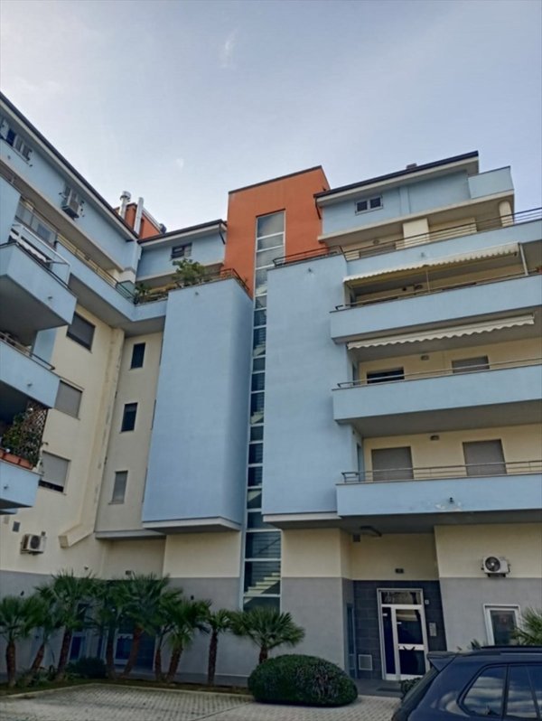 appartamento in vendita a Montesilvano in zona Montesilvano Marina