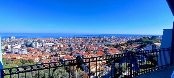 casa indipendente in vendita a Montesilvano