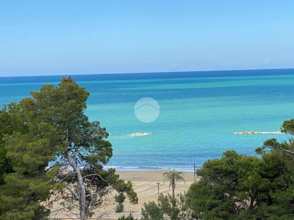 appartamento in vendita a Montesilvano in zona Montesilvano Marina
