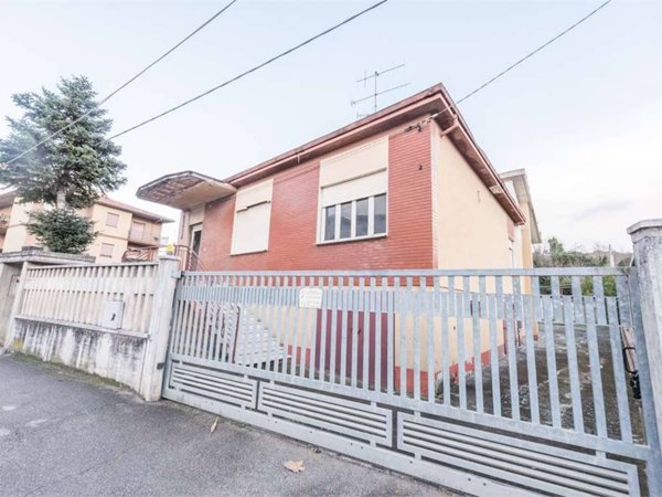 casa indipendente in vendita a Montesilvano in zona Villa Carmine