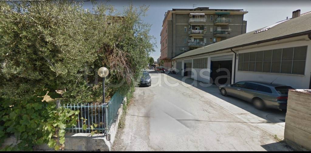 negozio in vendita a Montesilvano