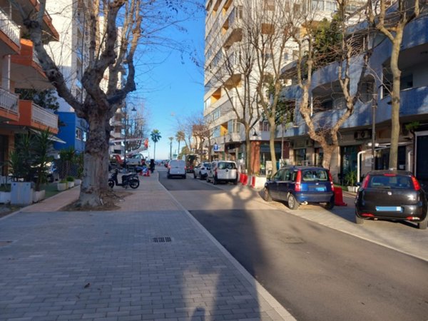 negozio in vendita a Montesilvano