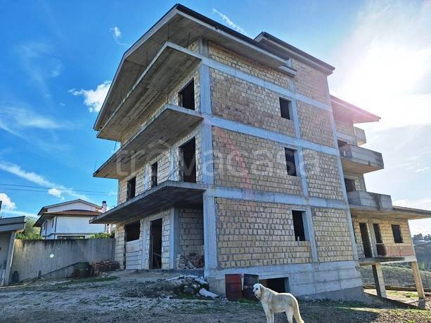 casa indipendente in vendita a Montesilvano