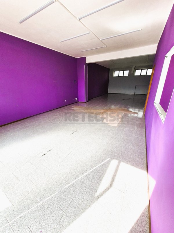 locale commerciale in vendita a Montesilvano