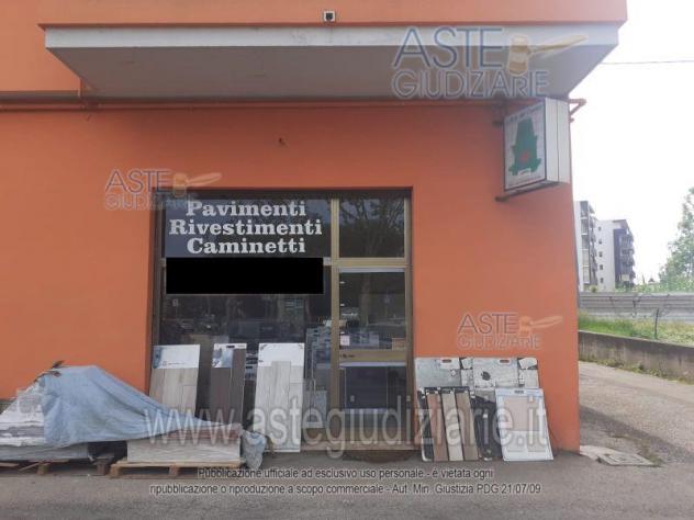 negozio in vendita a Montesilvano