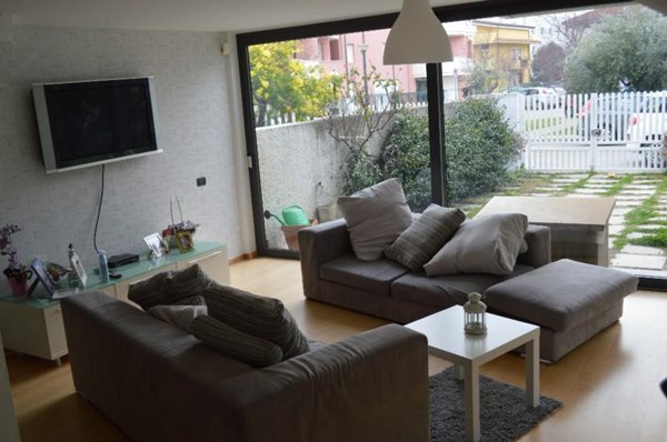 casa indipendente in vendita a Montesilvano