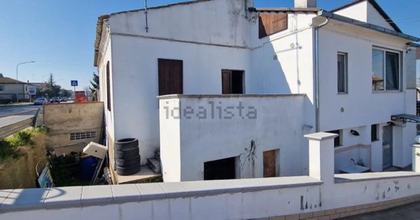 casa indipendente in vendita a Montesilvano