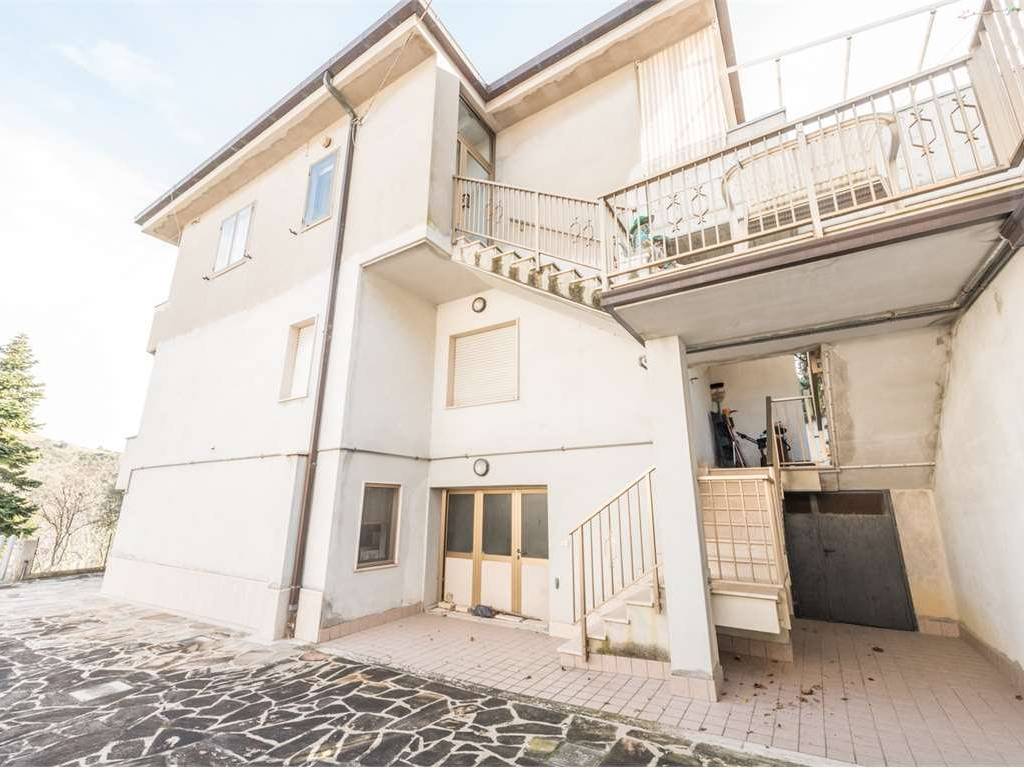 casa indipendente in vendita a Montesilvano