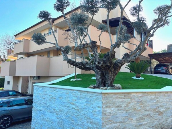 casa indipendente in vendita a Montesilvano in zona Montesilvano Colle