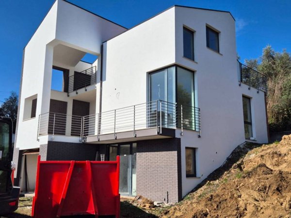 casa indipendente in vendita a Montesilvano in zona Montesilvano Colle