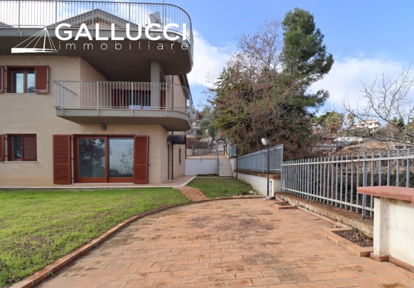 casa indipendente in vendita a Montesilvano in zona Montesilvano Colle