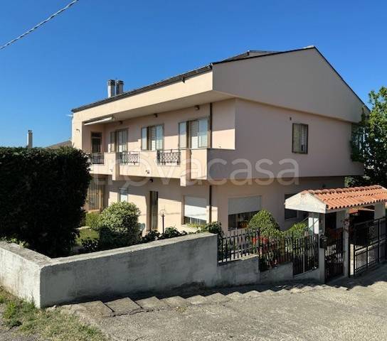 casa indipendente in vendita a Montesilvano
