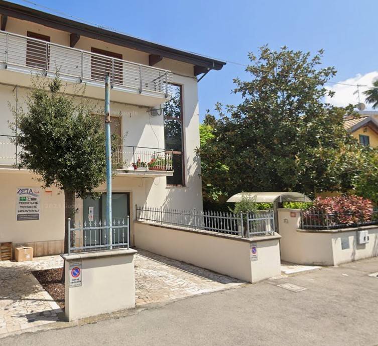 intera palazzina in vendita a Montesilvano