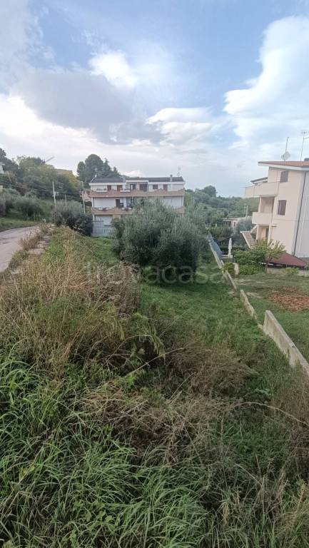terreno edificabile in vendita a Montesilvano in zona Montesilvano Colle
