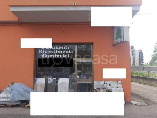 negozio in vendita a Montesilvano