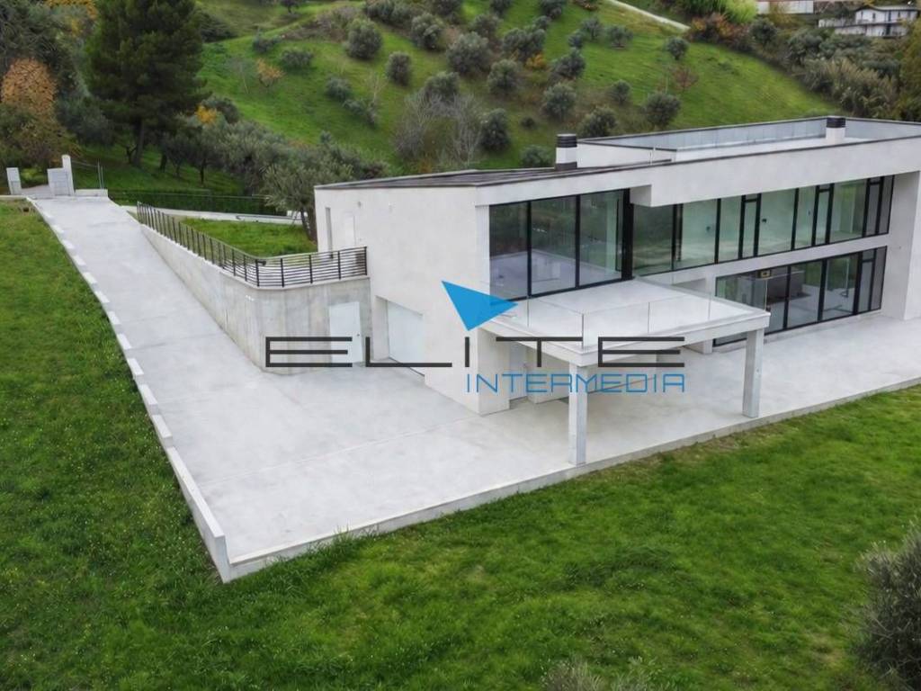casa indipendente in vendita a Montesilvano