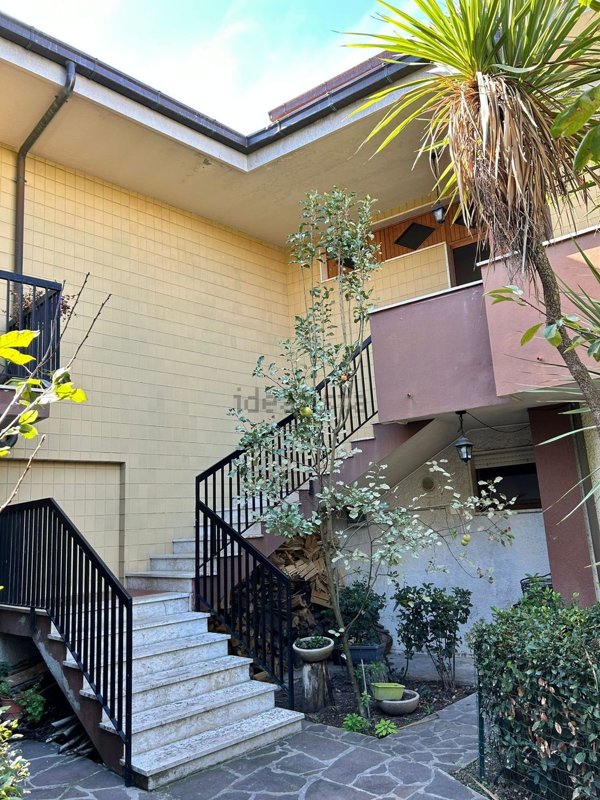 casa indipendente in vendita a Montesilvano