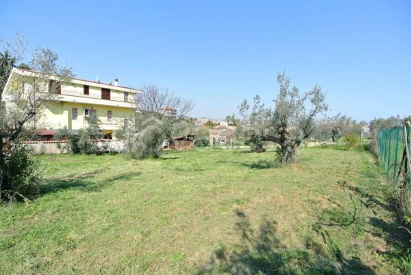 terreno edificabile in vendita a Montesilvano in zona Villa Carmine