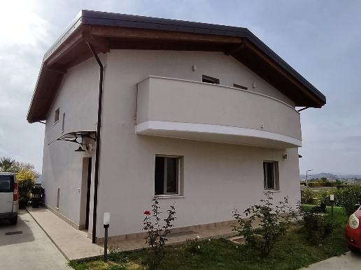 casa indipendente in vendita a Montesilvano