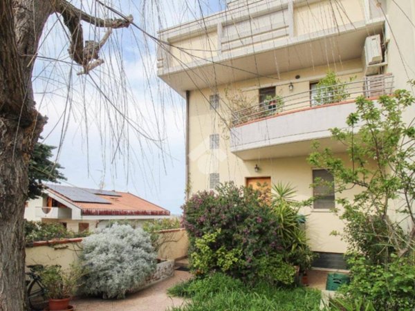 casa indipendente in vendita a Montesilvano