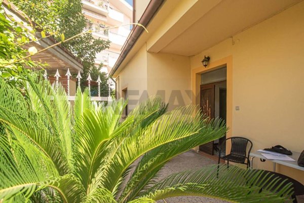 casa indipendente in vendita a Montesilvano in zona Villa Carmine