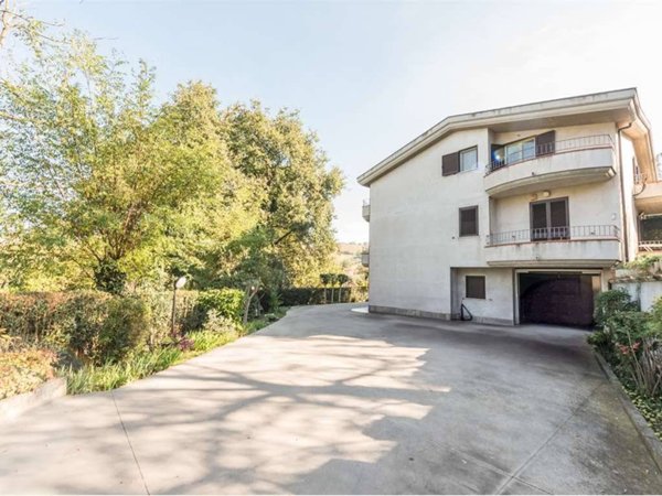 casa indipendente in vendita a Montesilvano in zona Villa Carmine