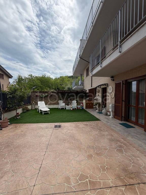casa indipendente in vendita a Montesilvano in zona Montesilvano Colle