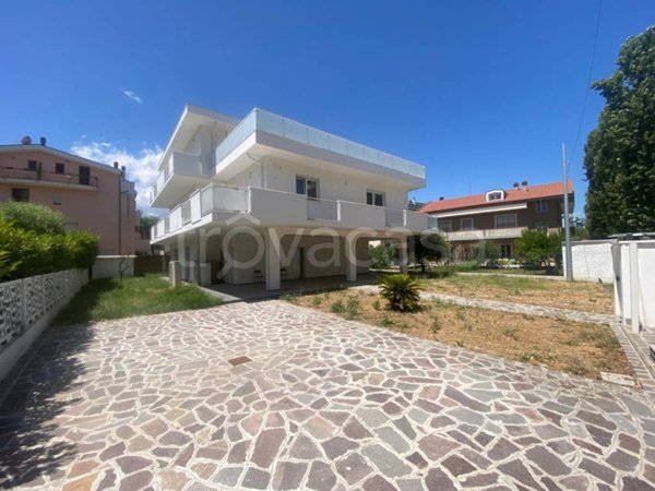 casa indipendente in vendita a Montesilvano