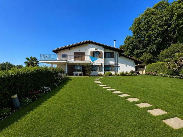 casa indipendente in vendita a Montesilvano