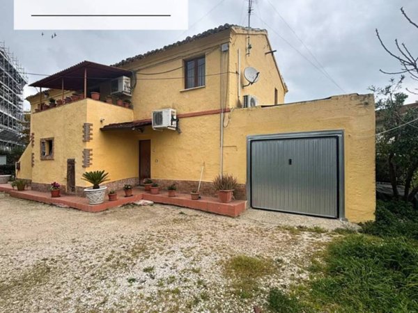 casa indipendente in vendita a Montesilvano in zona Villa Carmine