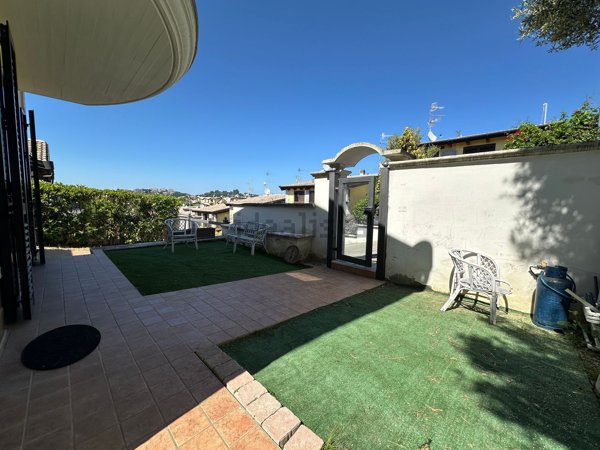 casa indipendente in vendita a Montesilvano