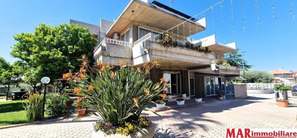 casa indipendente in vendita a Montesilvano