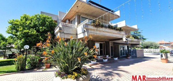 casa indipendente in vendita a Montesilvano