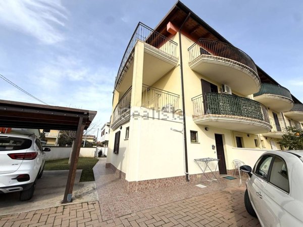 appartamento in vendita a Montesilvano in zona Villa Carmine