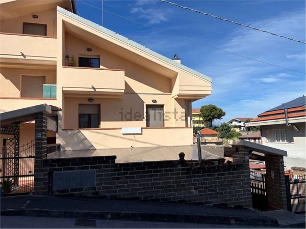 casa indipendente in vendita a Montesilvano