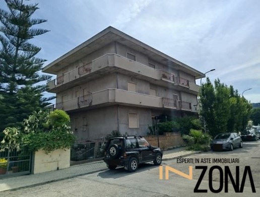 casa indipendente in vendita a Montesilvano in zona Villa Carmine