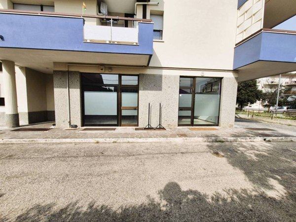 ufficio in vendita a Montesilvano