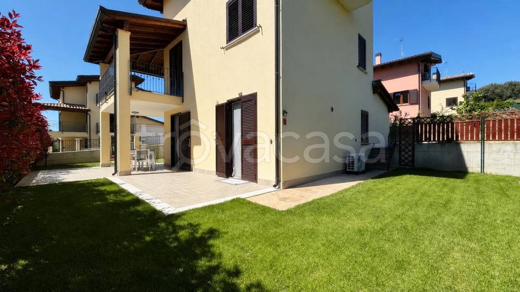 casa indipendente in vendita a Montesilvano in zona Montesilvano Colle